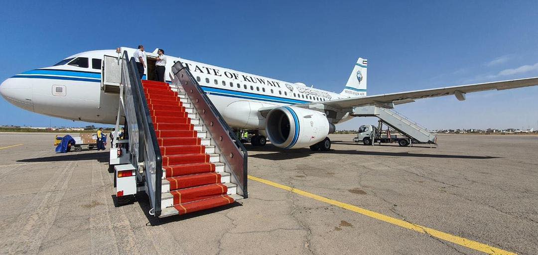 استقبال رحلة رئاسية للخطوط الكويتية بمطار معيتيقة الدولي